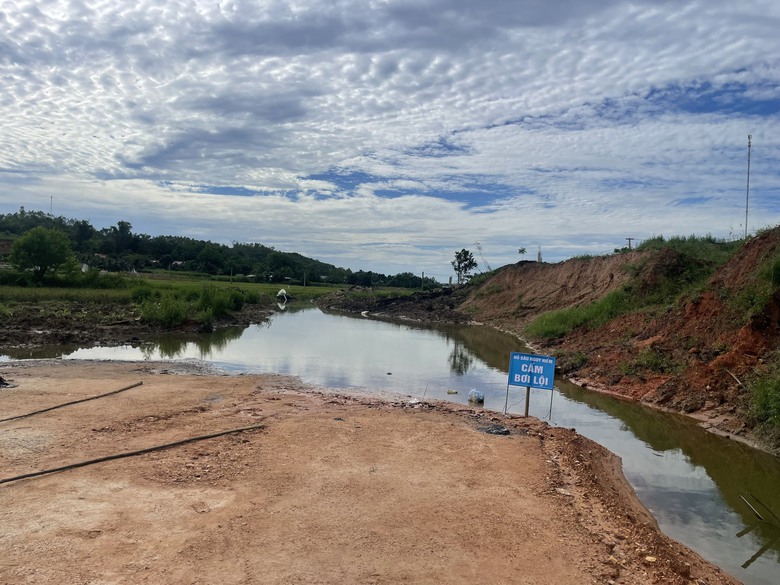 Đơn vị thi c&ocirc;ng l&ecirc;n tiếng vụ 2 anh em ruột đuối nước tử vong tại c&ocirc;ng trường- Ảnh 2.