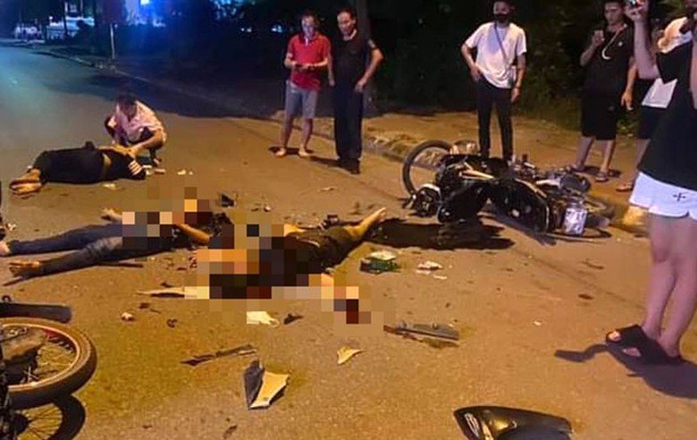 Hiện trường vụ tai nạn khiến 4 người thương vong.