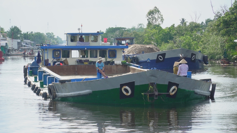 S&agrave; lan chở c&aacute;t biển đầu ti&ecirc;n về c&ocirc;ng trường cao tốc ở C&agrave; Mau- Ảnh 5.