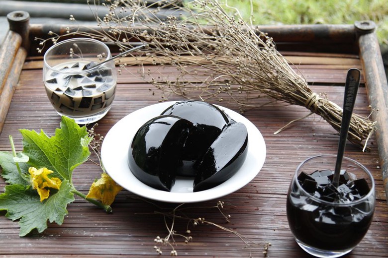 M&oacute;n ngon tuổi thơ th&agrave;nh đặc sản m&ugrave;a h&egrave; vạn người m&ecirc; chỉ v&igrave; l&yacute; do n&agrave;y- Ảnh 1.