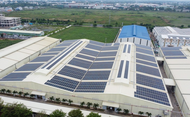 Điện mặt trời m&aacute;i nh&agrave; tự sản tự ti&ecirc;u: Th&iacute; điểm điện dư được b&aacute;n l&ecirc;n lưới kh&ocirc;ng qu&aacute; 10%- Ảnh 1.