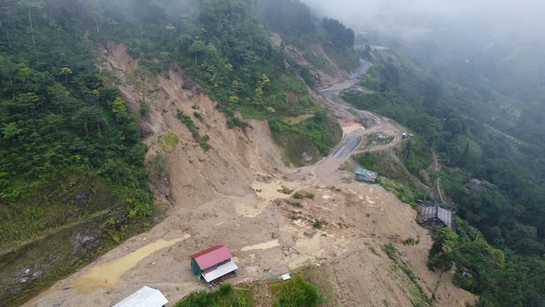 Vì sao tỉnh lộ 1.500 tỷ đồng ở Hà Giang lỡ hẹn về đích?- Ảnh 1. Vì sao tỉnh lộ 1.500 tỷ đồng ở Hà Giang lỡ hẹn về đích?- Ảnh 1.