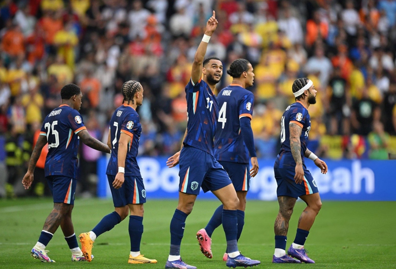 Đội h&igrave;nh ra s&acirc;n H&agrave; Lan vs Anh: D&agrave;n sao đắt gi&aacute; so t&agrave;i- Ảnh 1.