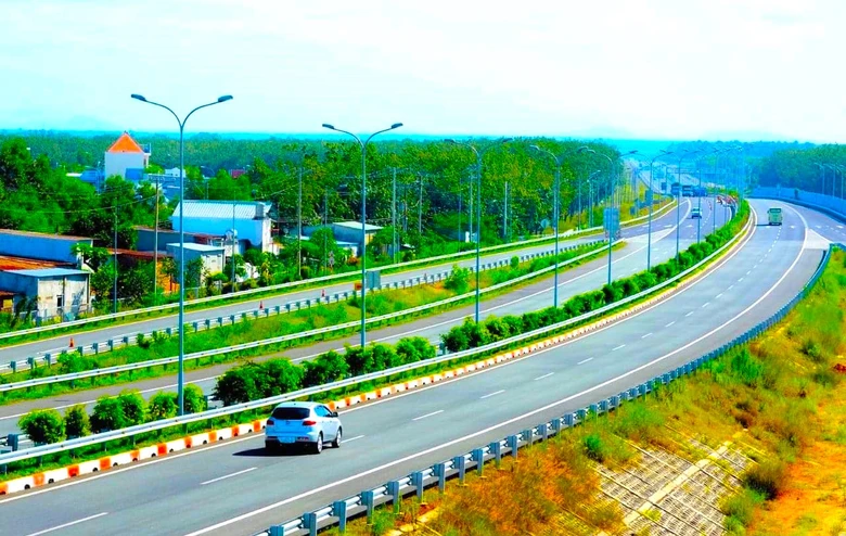 Đề xuất thu ph&iacute; cao tốc do Nh&agrave; nước đầu tư, mức cụ thể thế n&agrave;o?- Ảnh 1.