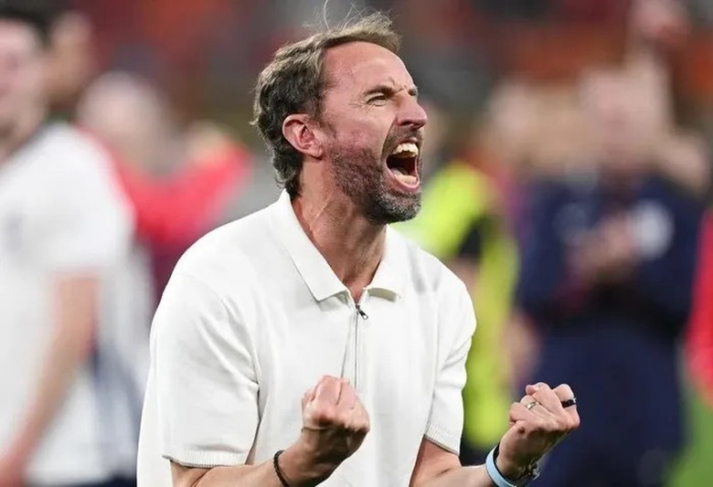 HLV bị "n&eacute;m đ&aacute;" nhiều nhất EURO c&oacute; cơ hội được phong tước Hiệp sĩ- Ảnh 1.