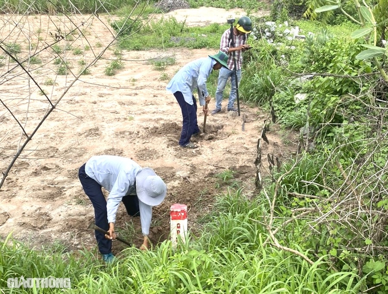 Khẩn trương b&agrave;n giao cọc mốc GPMB dự &aacute;n mở rộng QL28B- Ảnh 1.