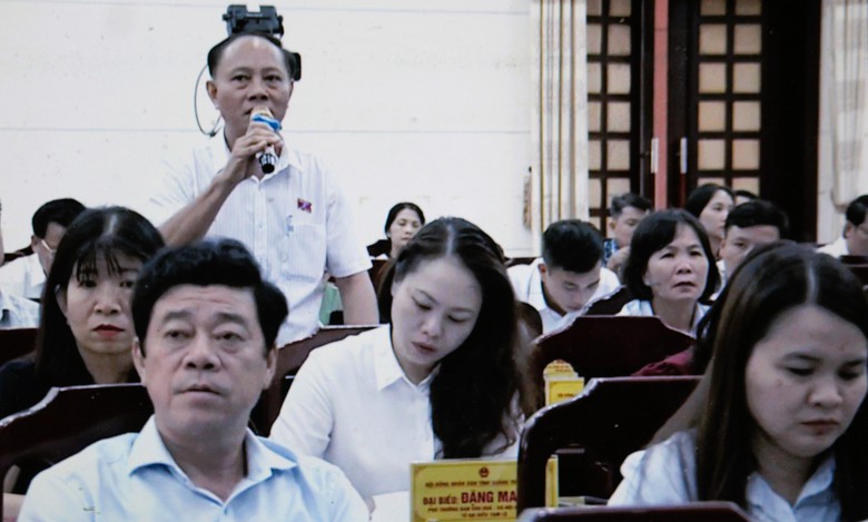 Quảng Trị: Chủ đầu tư giải trình gì về dự án đường 65 tỷ gần 3 năm chỉ mới bóc phong hóa?- Ảnh 2. Quảng Trị: Chủ đầu tư giải trình gì về dự án đường 65 tỷ gần 3 năm chỉ mới bóc phong hóa?- Ảnh 2.