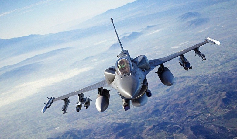 Mỹ bất ngờ tiết lộ phương T&acirc;y sắp chuyển cho Ukraine h&agrave;ng loạt ti&ecirc;m k&iacute;ch F-16- Ảnh 1.