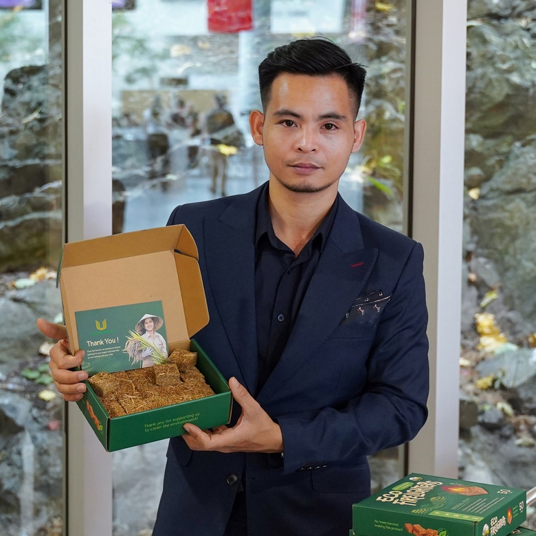 Doanh nh&acirc;n 8X biến rơm th&agrave;nh &ldquo;v&agrave;ng&rdquo;- Ảnh 1.