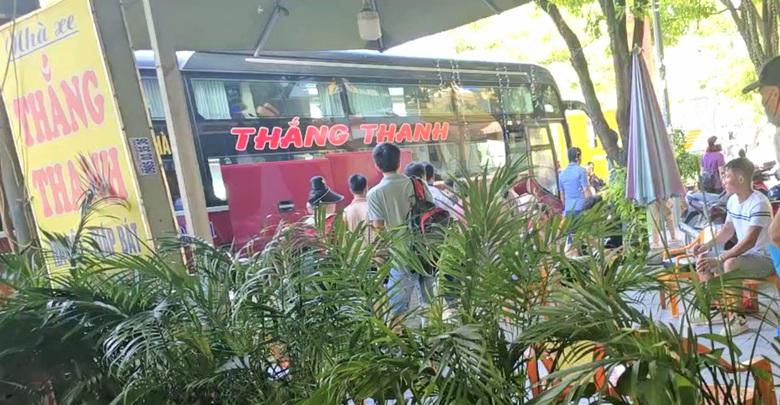 B&aacute;t nh&aacute;o xe kh&aacute;ch Thanh Ho&aacute; - H&agrave; Nội: Xử nghi&ecirc;m sau phản &aacute;nh của B&aacute;o Giao th&ocirc;ng- Ảnh 1.