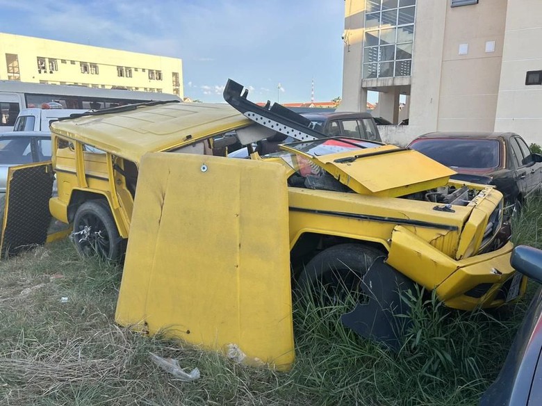 Vì sao Quảng Bình không đấu giá mà tiêu hủy 2 siêu xe G63 và Lamborghini?- Ảnh 1. Vì sao Quảng Bình không đấu giá mà tiêu hủy 2 siêu xe G63 và Lamborghini?- Ảnh 1.