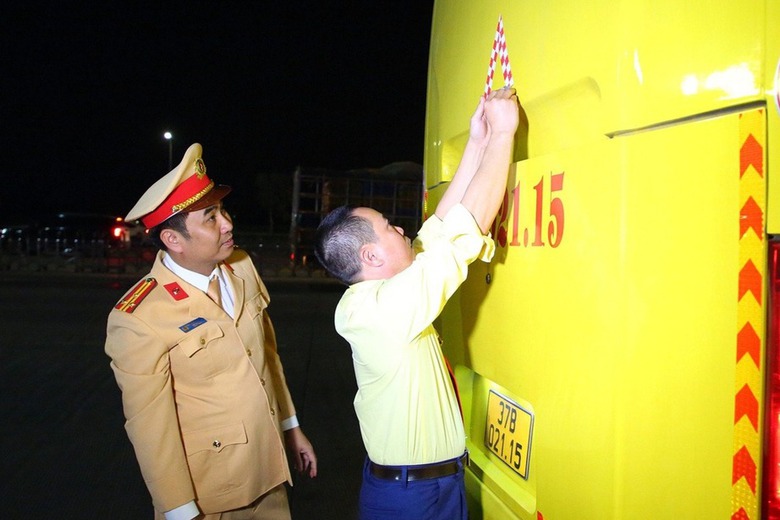 CSGT khuyến c&aacute;o g&igrave; sau tai nạn tr&ecirc;n cao tốc H&agrave; Nội-Hải Ph&ograve;ng, 2 người tử vong?- Ảnh 2.