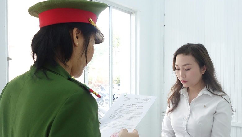 Khởi tố nhóm cán bộ ngân hàng ở An Giang gây thiệt hại trên 600 tỷ- Ảnh 4. Khởi tố nhóm cán bộ ngân hàng ở An Giang gây thiệt hại trên 600 tỷ- Ảnh 4.