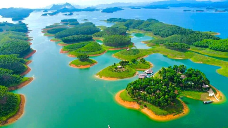 C&ocirc; g&aacute;i tử vong khi chơi m&ocirc; t&ocirc; nước k&eacute;o phao tr&ecirc;n hồ Th&aacute;c B&agrave;- Ảnh 1.