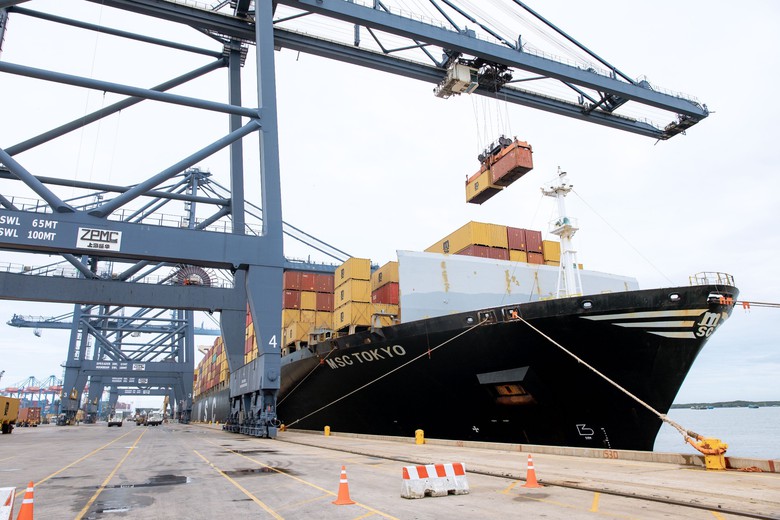 Cảng Việt Nam đ&oacute;n t&agrave;u container sức chở 8.000 Teus đi ch&acirc;u &Acirc;u- Ảnh 3.