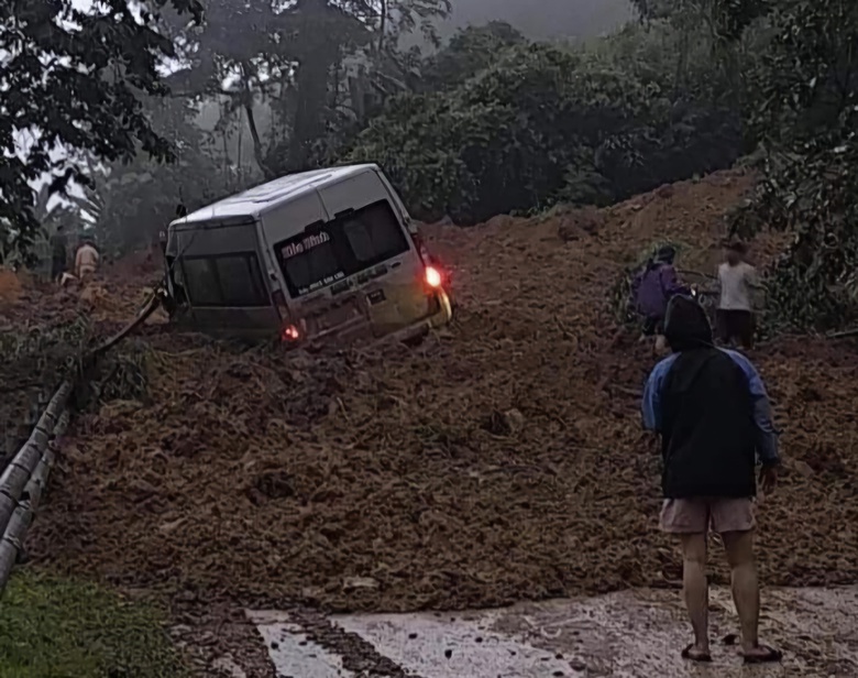 Danh t&iacute;nh c&aacute;c nạn nh&acirc;n tử vong trong vụ lở đất v&ugrave;i xe kh&aacute;ch ở H&agrave; Giang- Ảnh 1.