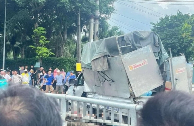 Hiện trường vụ tai nạn khiến 4 người tử vong ở Hà Nội- Ảnh 4. Hiện trường vụ tai nạn khiến 4 người tử vong ở Hà Nội- Ảnh 4.