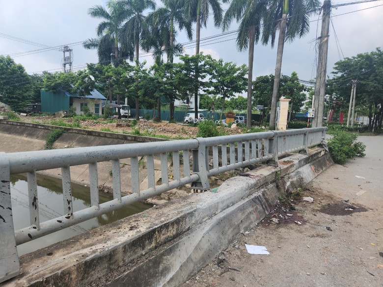 Ủy ban ATGT Quốc gia thăm hỏi gia đ&igrave;nh nạn nh&acirc;n vụ tai nạn 4 người tử vong ở H&agrave; Nội- Ảnh 5.