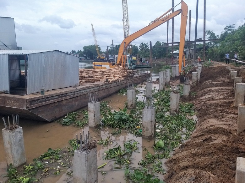 Tiền Giang: Đầu tư gần 250 tỷ l&agrave;m k&egrave; sạt lở k&ecirc;nh 28- Ảnh 1.