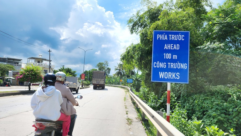 Ch&iacute;nh thức đ&oacute;ng cầu Tr&agrave; Kh&uacute;c 2, CSGT căng m&igrave;nh điều tiết phương tiện- Ảnh 7.