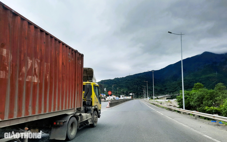 Thừa Thi&ecirc;n Huế: Bổ sung hệ thống điện chiếu s&aacute;ng hai tuyến đường nối với quốc lộ 1- Ảnh 1.