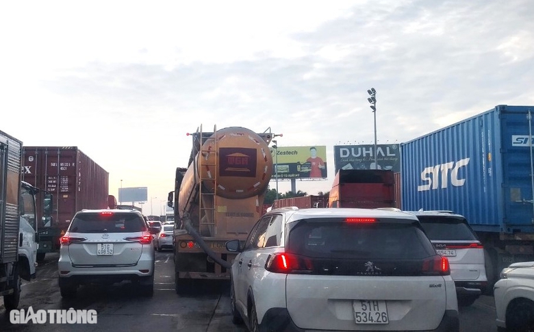 Doanh nghiệp vận tải n&oacute;i g&igrave; về đề xuất hạn chế xe đầu k&eacute;o l&ecirc;n cao tốc Long Th&agrave;nh?- Ảnh 5.