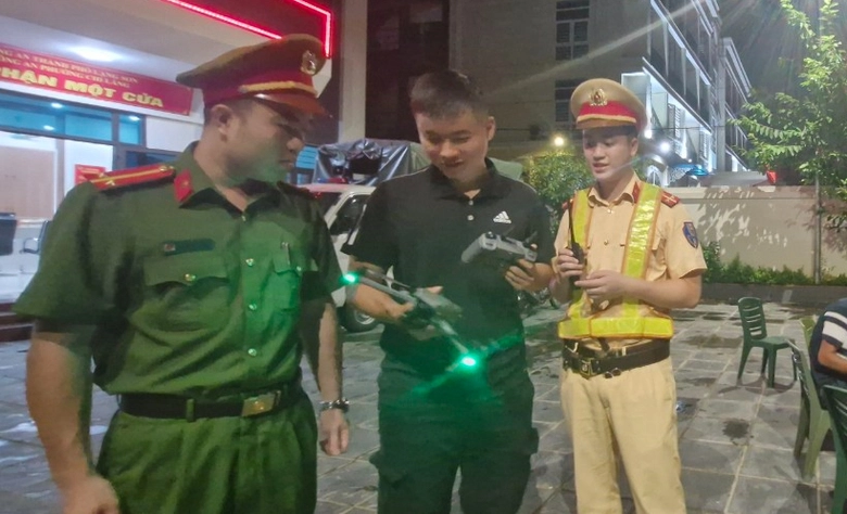 Sẽ nh&acirc;n rộng m&ocirc; h&igrave;nh flycam bắt quả tang vi phạm nồng độ cồn- Ảnh 1.