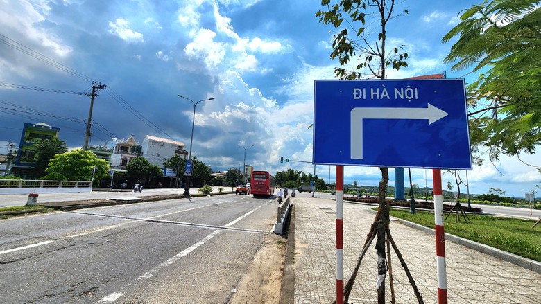 Đ&oacute;ng cầu Tr&agrave; Kh&uacute;c 2: Đổi hướng lưu th&ocirc;ng cho xe từ Nam ra Bắc- Ảnh 4.