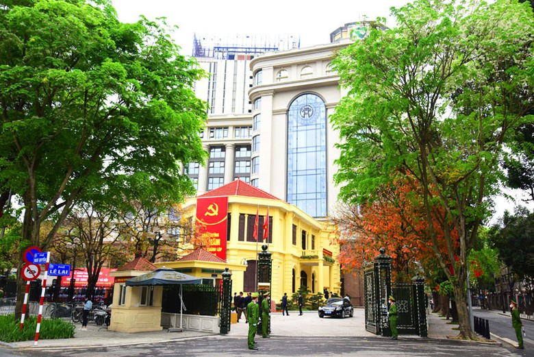 H&agrave; Nội kh&ocirc;ng để lọt người c&oacute; biểu hiện gi&agrave;u nhanh, kh&ocirc;ng r&otilde; nguồn gốc v&agrave;o cấp ủy- Ảnh 1.