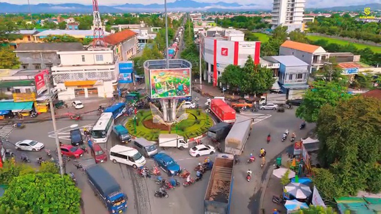 Cấm xe qua cầu Tr&agrave; Kh&uacute;c 2: T&agrave;i xế lạc đường, giao th&ocirc;ng &ugrave;n tắc- Ảnh 5.