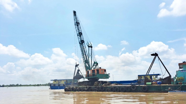 Những mỏ c&aacute;t đầu ti&ecirc;n ở Đồng Th&aacute;p, An Giang phục vụ cao tốc hiện ra sao?- Ảnh 1.