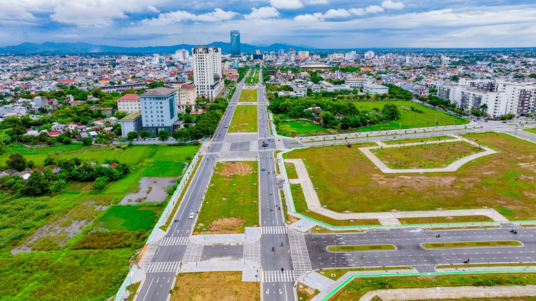 Huế sơn xanh, mở l&agrave;n đường d&agrave;nh ri&ecirc;ng cho xe đạp tr&ecirc;n vỉa h&egrave;- Ảnh 13.