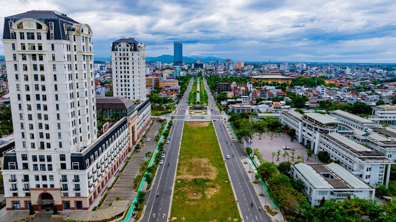 Huế sơn xanh, mở l&agrave;n đường d&agrave;nh ri&ecirc;ng cho xe đạp tr&ecirc;n vỉa h&egrave;- Ảnh 7.