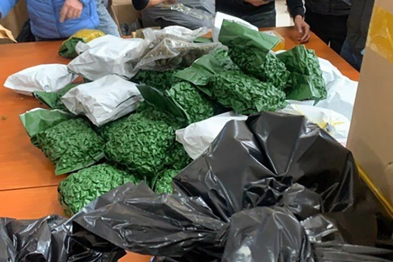 Thủ đoạn tinh vi của nh&oacute;m bu&ocirc;n b&aacute;n tuồn hơn 700kg cần sa về H&agrave; Nội- Ảnh 1.