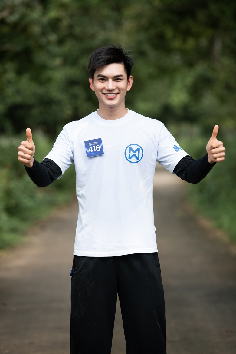 Th&iacute; sinh mồ c&ocirc;i của Mr World Vietnam: T&ocirc;i sống nhờ t&igrave;nh thương bạn b&egrave;, cậu mợ v&agrave; h&agrave;ng x&oacute;m- Ảnh 1.