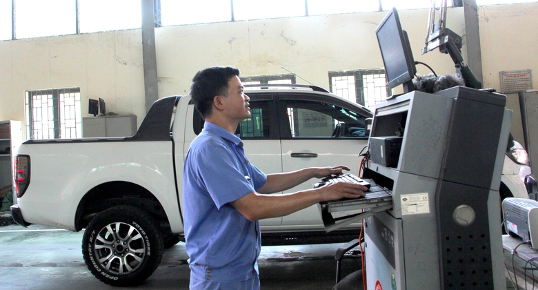 Lệch th&ocirc;ng số tải trọng tr&ecirc;n giấy tờ, xe b&aacute;n tải c&oacute; được đăng kiểm?- Ảnh 1.