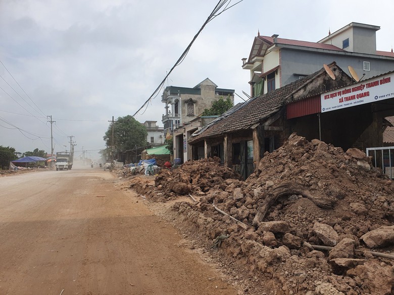 Hải Dương: Hơn 18.000 trường hợp hiến đất l&agrave;m đường sẽ được miễn ph&iacute; cấp đổi sổ đỏ- Ảnh 1.