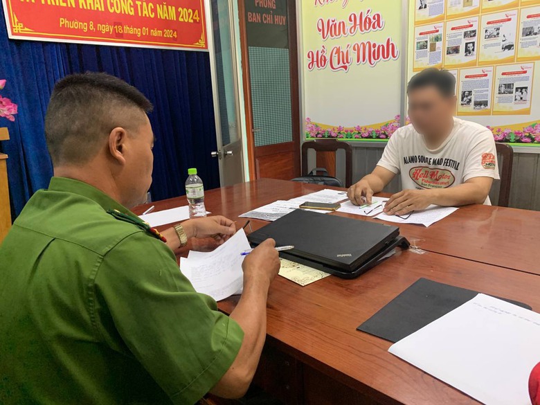 C&ocirc;ng an TP.HCM xử l&yacute; 3 đối tượng th&ocirc;ng tin sai sự thật, xuy&ecirc;n tạc- Ảnh 3.