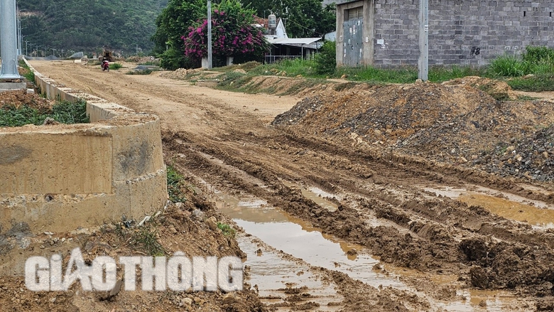 Kh&aacute;nh H&ograve;a: Hơn 700m đường, thi c&ocirc;ng gần 4 năm vẫn ngổn ngang- Ảnh 3.