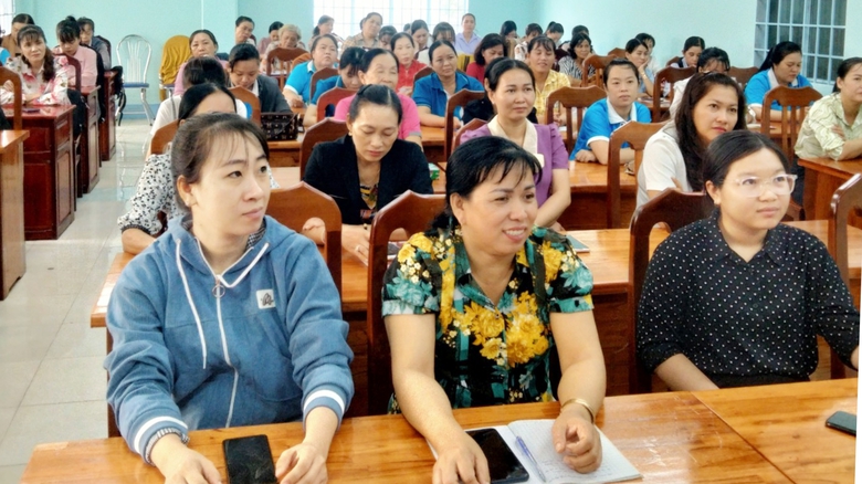 Đồng Th&aacute;p: Tổ chức ng&agrave;y hội ATGT cho phụ nữ- Ảnh 2.