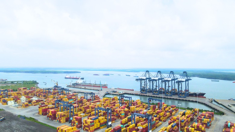 Cảng SSIT đón tàu tuyến dịch vụ nội Á mới của hãng tàu container lớn nhất thế giới- Ảnh 2. Cảng SSIT đón tàu tuyến dịch vụ nội Á mới của hãng tàu container lớn nhất thế giới- Ảnh 2.