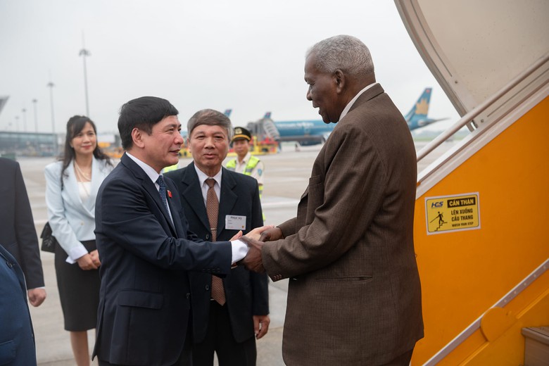 Chủ tịch Quốc hội Cuba đến H&agrave; Nội, dự lễ tang Tổng B&iacute; thư Nguyễn Ph&uacute; Trọng- Ảnh 1.