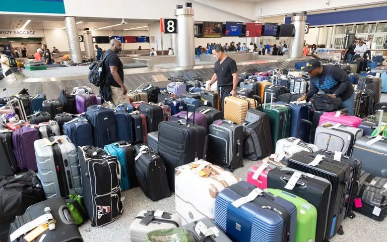 Mỹ điều tra h&atilde;ng bay h&agrave;ng đầu v&igrave; hủy h&agrave;ng ngh&igrave;n chuyến sau sự cố CrowdStrike