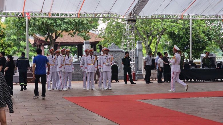 C&ocirc;ng t&aacute;c chuẩn bị cho lễ Quốc tang Tổng B&iacute; thư Nguyễn Ph&uacute; Trọng tại qu&ecirc; nh&agrave;- Ảnh 14.