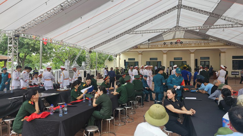 C&ocirc;ng t&aacute;c chuẩn bị cho lễ Quốc tang Tổng B&iacute; thư Nguyễn Ph&uacute; Trọng tại qu&ecirc; nh&agrave;- Ảnh 13.