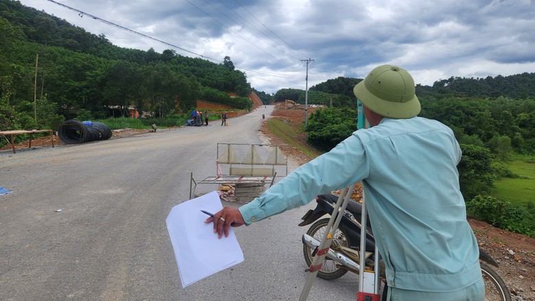 79 ngày đêm vượt khó đưa dự án quốc lộ 8A về đích- Ảnh 10. 79 ngày đêm vượt khó đưa dự án quốc lộ 8A về đích- Ảnh 10.