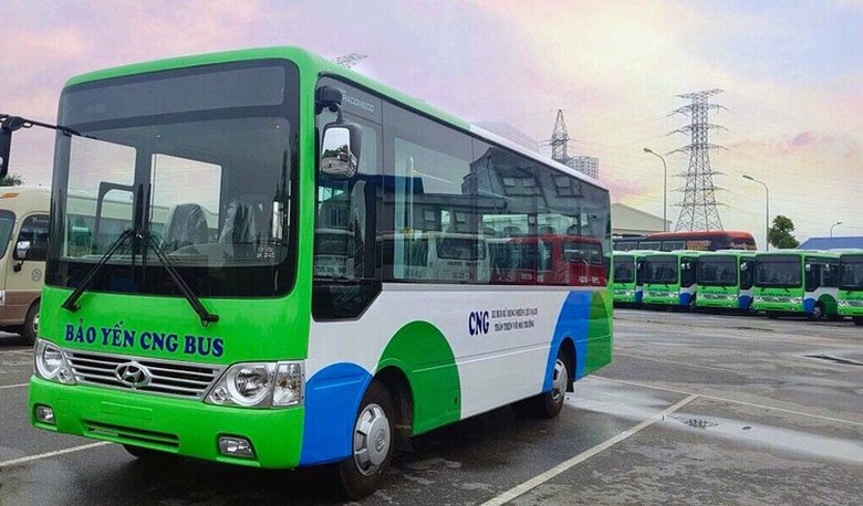 Ăn n&oacute;i th&ocirc; tục với kh&aacute;ch, 2 nh&acirc;n vi&ecirc;n Bảo Yến bus bị đuổi việc - Ảnh 1.