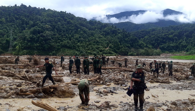 Mường Pồn tan hoang sau lũ quét kinh hoàng- Ảnh 9. Mường Pồn tan hoang sau lũ quét kinh hoàng- Ảnh 9.