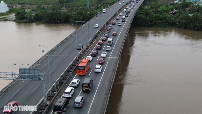 Đề xuất khảo s&aacute;t, hạn chế xe tải trọng lớn v&agrave;o cao tốc Long Th&agrave;nh ng&agrave;y cuối tuần, lễ Tết- Ảnh 1.