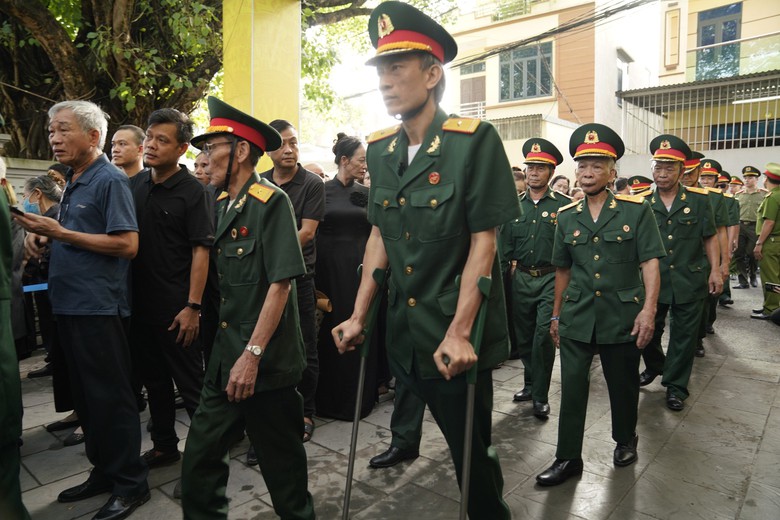 Nghẹn ng&agrave;o lễ viếng Tổng B&iacute; thư Nguyễn Ph&uacute; Trọng tại qu&ecirc; nh&agrave;- Ảnh 4.